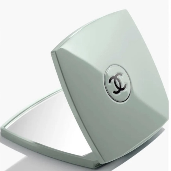 CHANEL Limited-Edition Mirror - Cavalier Seul - Picture 2 of 3